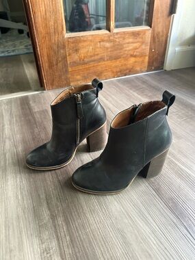 Nordstrom BP. Lance Block Heel Bootie Size 4